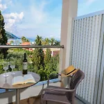 Three Stars Hotell