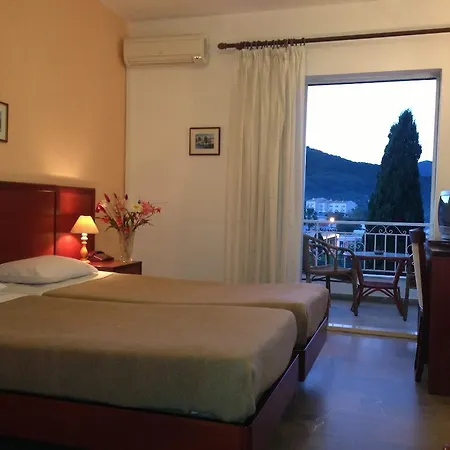 Three Stars モライティカ