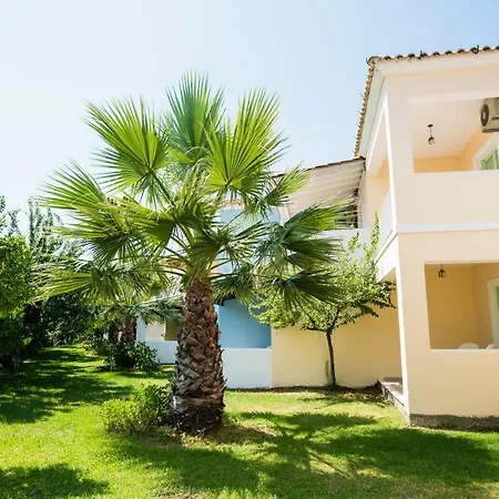 ホテル Three Stars モライティカ