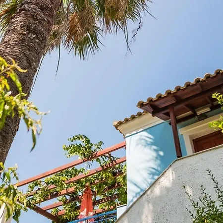 Three Stars Hotel Moraḯtika