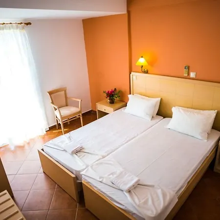 Three Stars Hotel 2*