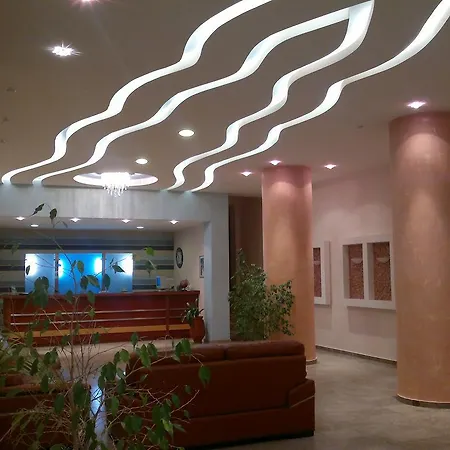 Three Stars 2* Moraḯtika