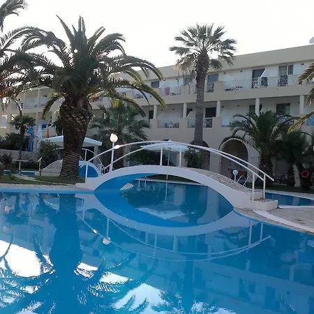 Three Stars Moraitika