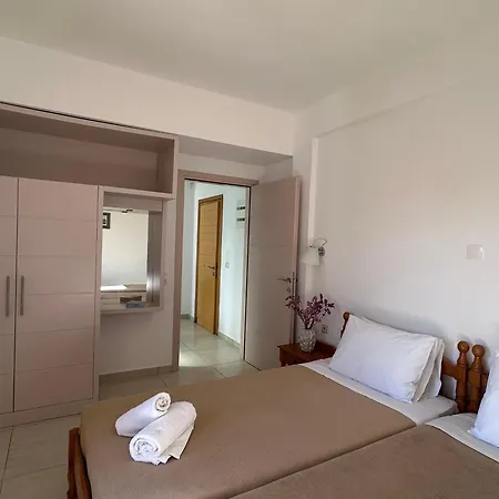 Hotel Three Stars 2*