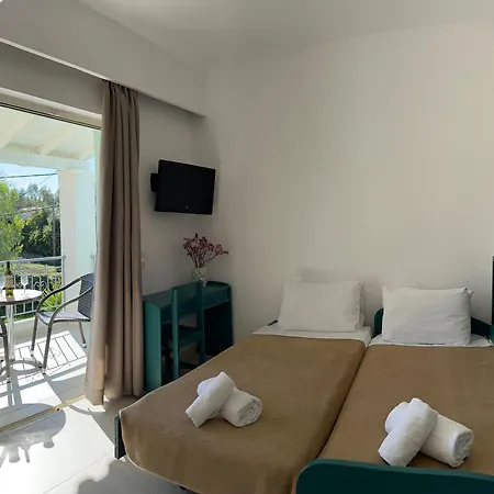 Hotel Three Stars Moraḯtika