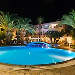 Three Stars Hotel Moraḯtika