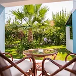 Otel Three Stars