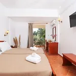 Three Stars Hotel Moraḯtika
