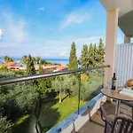 Three Stars Hotel