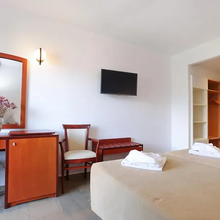 Hotel Three Stars